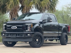 Used 2019  Ford Super Duty F-250 4WD Crew Cab Lariat at Drivenci Motors near Olmito, TX