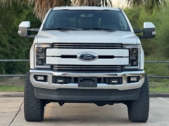 Used 2017 Ford Super Duty F-250 4WD Crew Cab Lariat at Drivenci Motors near Olmito, TX