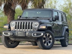 Used 2018  Jeep Wrangler Unlimited 4d SUV 4WD Sahara at Drivenci Motors near Olmito&comma; TX