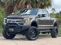 Used 2017  Ford Super Duty F-250 4WD Crew Cab Lariat at Drivenci Motors near Olmito&comma; TX