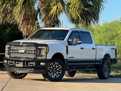 Used 2017  Ford Super Duty F-250 4WD Crew Cab Lariat at Drivenci Motors near Olmito, TX