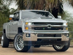Used 2018  Chevrolet Silverado 2500HD 4WD Crew Cab 153&period;7" LTZ at Drivenci Motors near Olmito&comma; TX