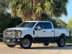 Used 2017  Ford Super Duty F-250 4WD Crew Cab Lariat at Drivenci Motors near Olmito, TX