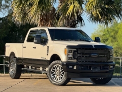 Used 2017  Ford Super Duty F-250 4WD Crew Cab Lariat at Drivenci Motors near Olmito, TX