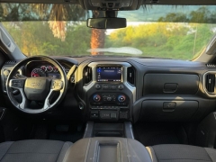 Used 2020  Chevrolet Silverado 1500 4WD Crew Cab LT Trail Boss at Drivenci Motors near Olmito, TX