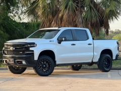 Used 2020  Chevrolet Silverado 1500 4WD Crew Cab LT Trail Boss at Drivenci Motors near Olmito&comma; TX