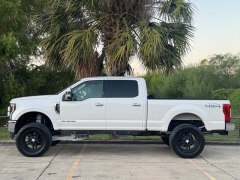Used 2017 Ford Super Duty F-250 4WD Crew Cab Lariat at Drivenci Motors near Olmito, TX