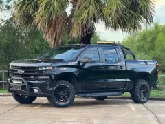 Used 2020  Chevrolet Silverado 1500 4WD Crew Cab LT Trail Boss at Drivenci Motors near Olmito, TX