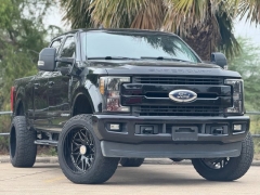 Used 2019  Ford Super Duty F-250 4WD Crew Cab Lariat at Drivenci Motors near Olmito, TX
