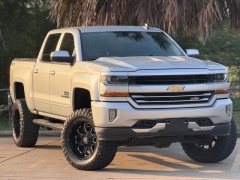 Used 2017  Chevrolet Silverado 1500 4WD Crew Cab LT Z71 at Drivenci Motors near Olmito&comma; TX