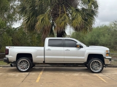 Used 2018  Chevrolet Silverado 2500HD 4WD Crew Cab 153&period;7" LTZ at Drivenci Motors near Olmito&comma; TX