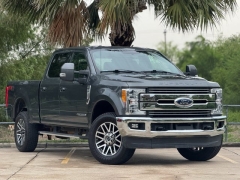 Used 2017 Ford Super Duty F-250 4WD Crew Cab Lariat at Drivenci Motors near Olmito, TX