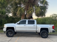 Used 2017  Chevrolet Silverado 1500 4WD Crew Cab LT at Drivenci Motors near Olmito, TX
