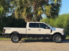 Used 2017  Ford Super Duty F-250 4WD Crew Cab Lariat at Drivenci Motors near Olmito, TX