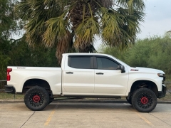 Used 2019  Chevrolet Silverado 1500 4WD Crew Cab LT Trail Boss at Drivenci Motors near Olmito, TX