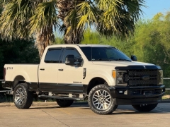 Used 2017  Ford Super Duty F-250 4WD Crew Cab Lariat at Drivenci Motors near Olmito, TX