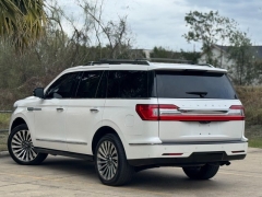 Used 2019  Lincoln Navigator 4d SUV 4WD Reserve at Drivenci Motors near Olmito&comma; TX