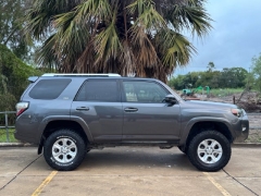 Used 2018  Toyota 4Runner SR5 4WD &lpar;Natl&rpar; at Drivenci Motors near Olmito&comma; TX