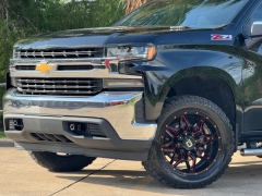 Used 2020  Chevrolet Silverado 1500 4WD Crew Cab LT at Drivenci Motors near Olmito&comma; TX