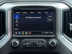 Used 2020  Chevrolet Silverado 1500 4WD Crew Cab 147" LT at Drivenci Motors near Olmito&comma; TX