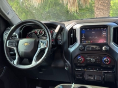 Used 2020  Chevrolet Silverado 1500 4WD Crew Cab LT at Drivenci Motors near Olmito&comma; TX
