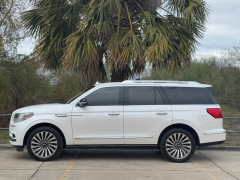 Used 2019  Lincoln Navigator 4d SUV 4WD Reserve at Drivenci Motors near Olmito&comma; TX