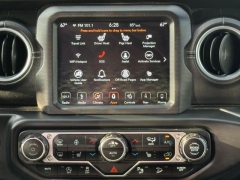 Used 2018  Jeep Wrangler Unlimited 4d SUV 4WD Sahara at Drivenci Motors near Olmito&comma; TX