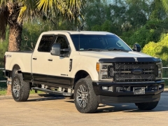 Used 2017  Ford Super Duty F-250 4WD Crew Cab Lariat at Drivenci Motors near Olmito, TX
