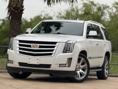 Used 2020 Cadillac Escalade 4d SUV 4WD Luxury at Drivenci Motors near Olmito, TX