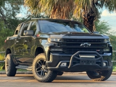 Used 2020  Chevrolet Silverado 1500 4WD Crew Cab LT Trail Boss at Drivenci Motors near Olmito, TX