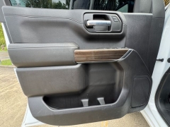 Used 2021  Chevrolet Silverado 1500 4WD Crew Cab 147" RST at Drivenci Motors near Olmito&comma; TX