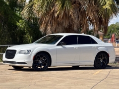 Used 2022  Chrysler 300 Touring RWD at Drivenci Motors near Olmito&comma; TX
