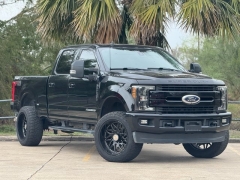 Used 2019  Ford Super Duty F-250 4WD Crew Cab Lariat at Drivenci Motors near Olmito, TX