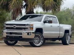 Used 2018  Chevrolet Silverado 2500HD 4WD Crew Cab 153&period;7" LTZ at Drivenci Motors near Olmito&comma; TX