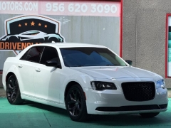  2022 Chrysler 300 Touring RWD at Drivenci Motors near Olmito&comma; TX