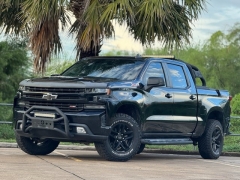 Used 2020  Chevrolet Silverado 1500 4WD Crew Cab LT Trail Boss at Drivenci Motors near Olmito, TX