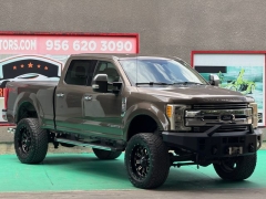 Used 2017  Ford Super Duty F-250 4WD Crew Cab Lariat at Drivenci Motors near Olmito&comma; TX