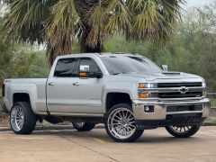 Used 2018  Chevrolet Silverado 2500HD 4WD Crew Cab 153&period;7" LTZ at Drivenci Motors near Olmito&comma; TX