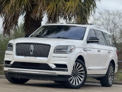 Used 2019  Lincoln Navigator 4d SUV 4WD Reserve at Drivenci Motors near Olmito&comma; TX