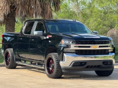 Used 2020  Chevrolet Silverado 1500 4WD Crew Cab LT at Drivenci Motors near Olmito&comma; TX