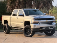 Used 2017  Chevrolet Silverado 1500 4WD Crew Cab LT Z71 at Drivenci Motors near Olmito&comma; TX