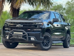 Used 2020  Chevrolet Silverado 1500 4WD Crew Cab LT Trail Boss at Drivenci Motors near Olmito, TX
