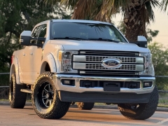 Used 2019 Ford Super Duty F-250 4WD Crew Cab Lariat at Drivenci Motors near Olmito, TX