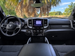 Used 2019  Ram 1500 4WD Crew Cab Big Horn&sol;Lone Star at Drivenci Motors near Olmito&comma; TX