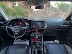 Used 2019  Volkswagen Jetta 4d Sedan 1&period;4T SEL Premium at Drivenci Motors near Olmito&comma; TX