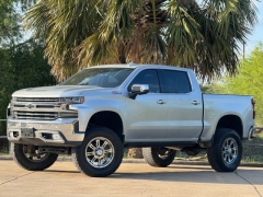 Used 2019  Chevrolet Silverado 1500 4WD Crew Cab LTZ at Drivenci Motors near Olmito&comma; TX