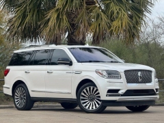Used 2019  Lincoln Navigator 4d SUV 4WD Reserve at Drivenci Motors near Olmito&comma; TX