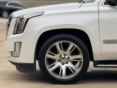 Used 2020 Cadillac Escalade 4d SUV 4WD Luxury at Drivenci Motors near Olmito, TX