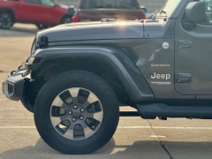 Used 2018  Jeep Wrangler Unlimited 4d SUV 4WD Sahara at Drivenci Motors near Olmito&comma; TX