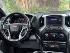 Used 2020  Chevrolet Silverado 1500 4WD Crew Cab 147" LT at Drivenci Motors near Olmito&comma; TX